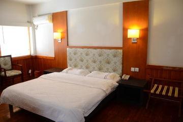 Kaiserdom Zhonghua Plaza Hotel Guangzhou Bagian luar foto